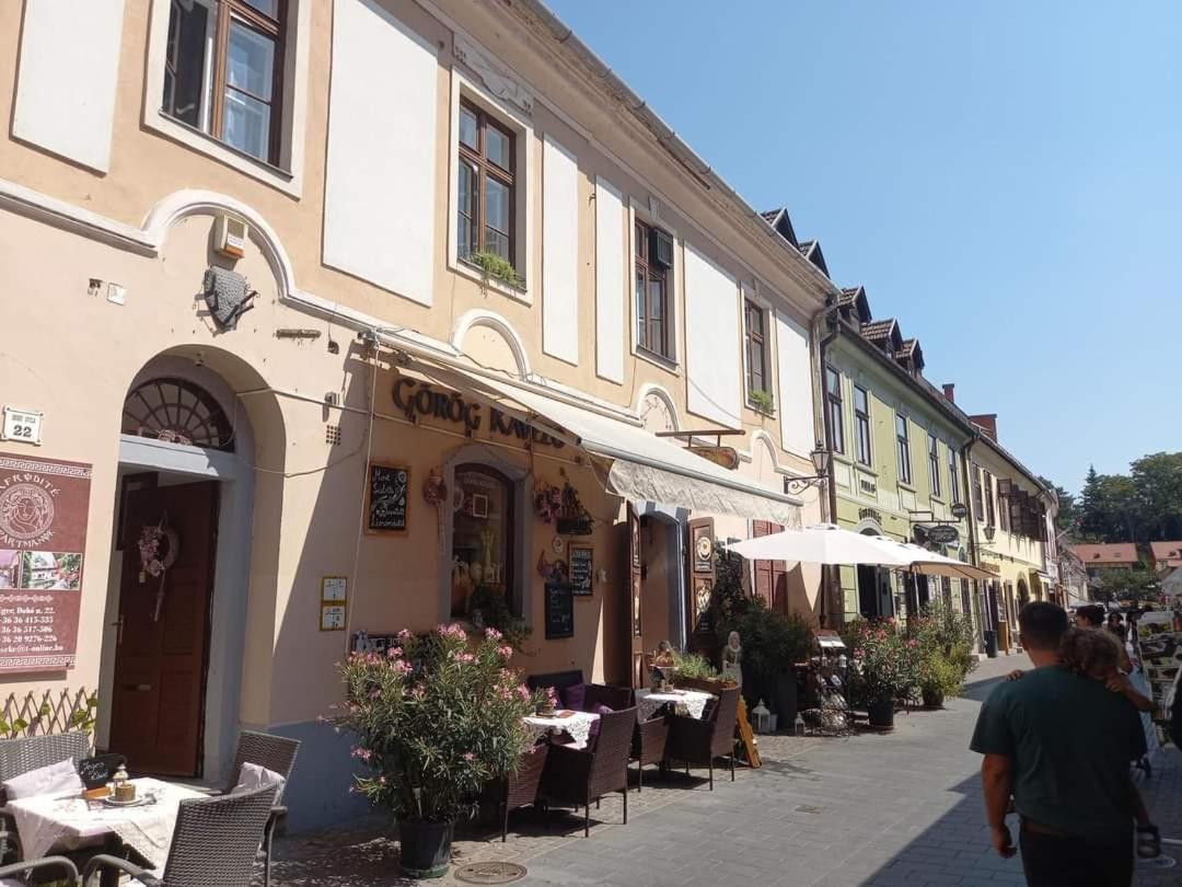 Napfuerdo Apartman Eger Zewnętrze zdjęcie